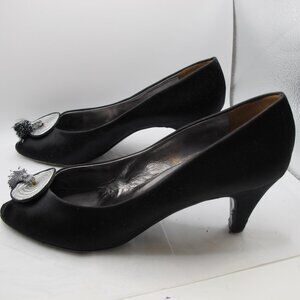 Geoffrey Beene black satin peep-toe heel with silver details 8.5N